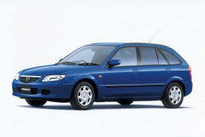 Mazda Familia  1.6 i 85 KM Suv