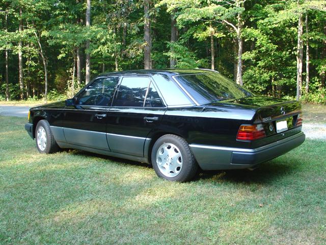 Mercedes-Benz 300 300 D 4MATIC 109 - dane techniczne, wymiary, spalanie i opinie