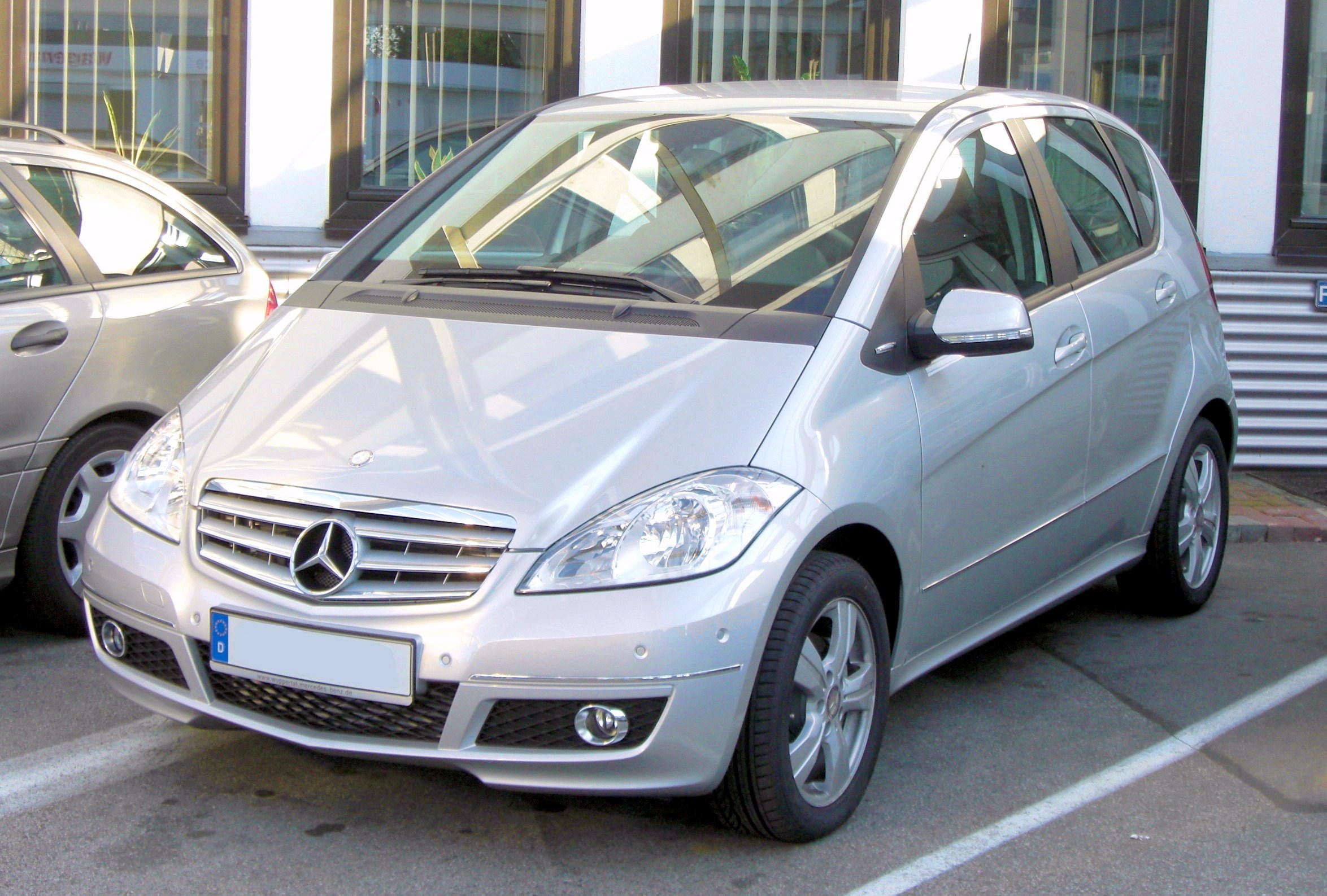 Mercedes-Benz A-klasse  A 200 Turbo 193 KM 3 dr - dane techniczne, wymiary, spalanie i opinie