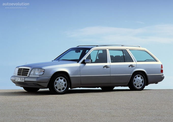 Mercedes-Benz E-klasse E 300 T 4 matic 124.290 180 KM - dane techniczne, wymiary, spalanie i opinie