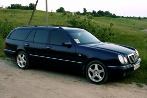 Mercedes-Benz E-klasse  E 240 T 170 KM Suv