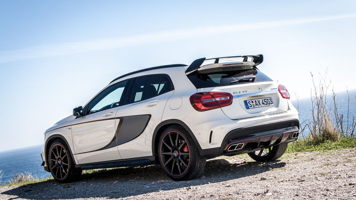 Mercedes-Benz GLA-klasse-AMG  45 AMG 2.0 AT (360 HP) 4WD - dane techniczne, wymiary, spalanie i opinie