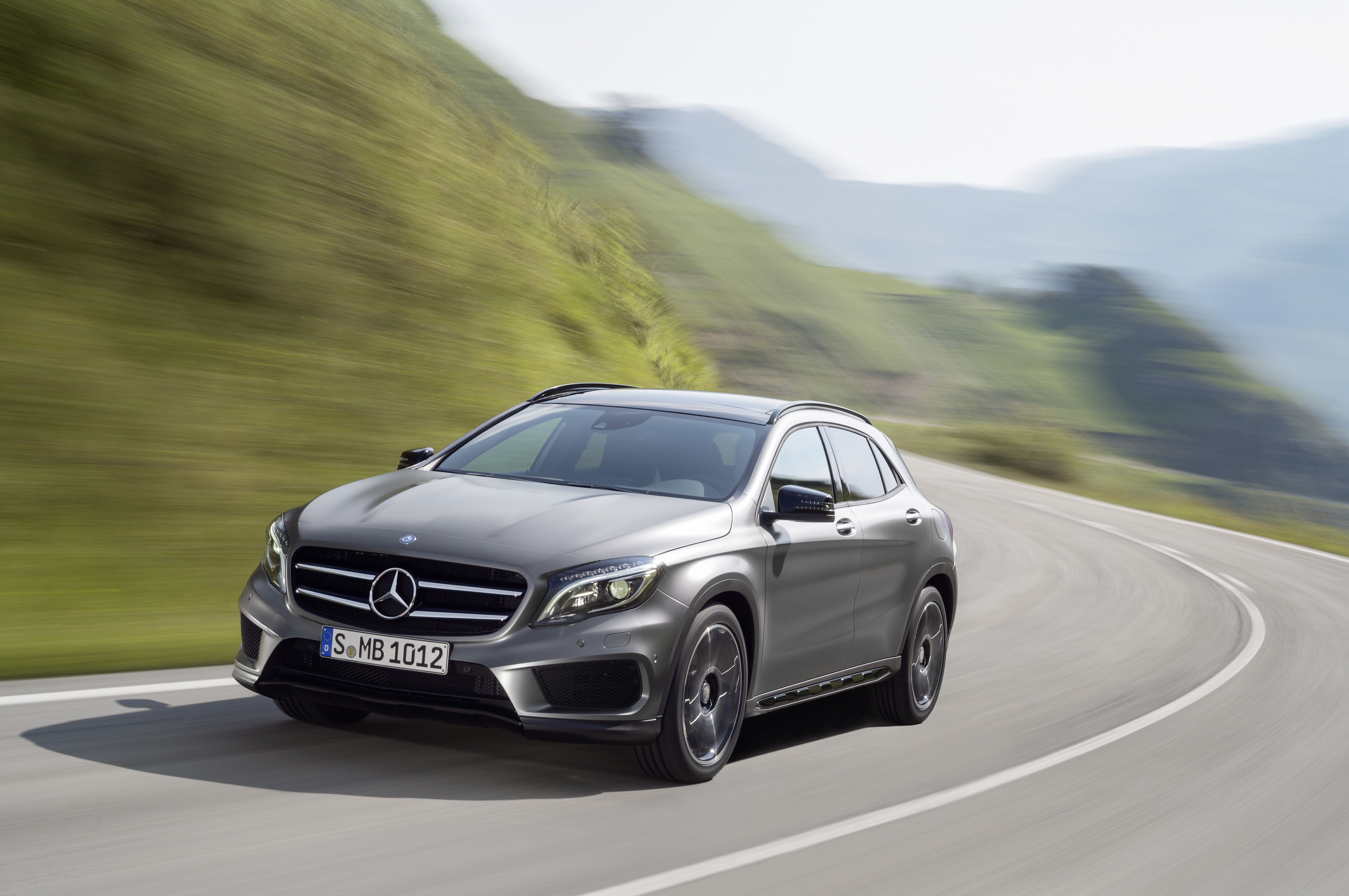 Mercedes-Benz GLA-klasse  250 2.0 AT (211 KM) 4WD - dane techniczne, wymiary, spalanie i opinie