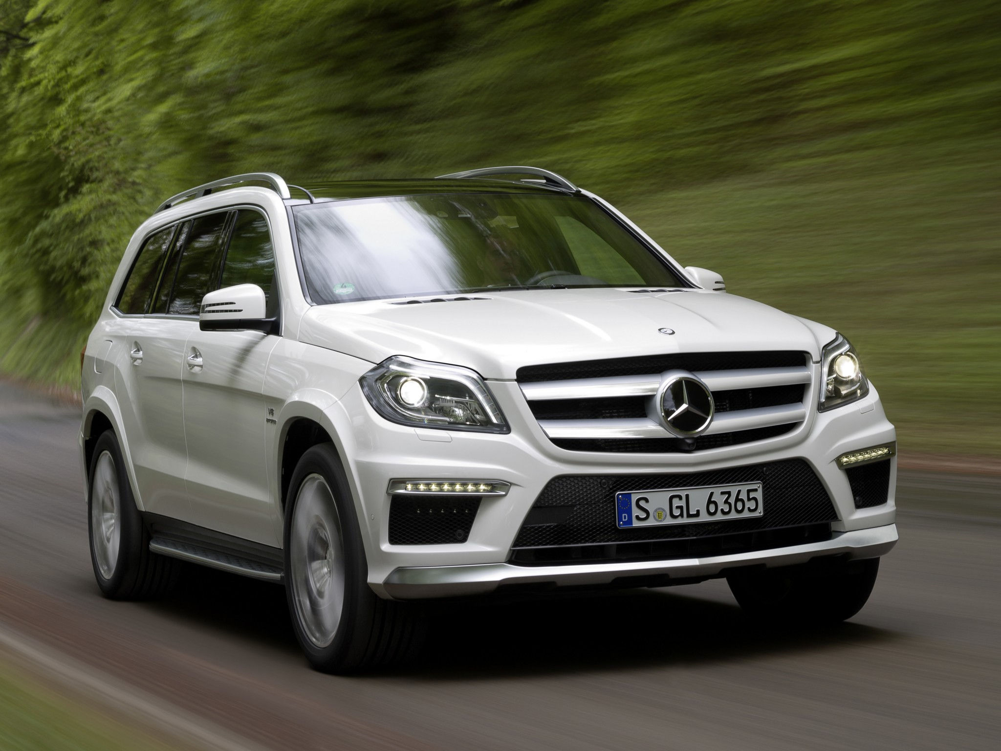 Mercedes-Benz GLS-klasse-AMG  63 AMG 5.5 AT (585 HP) 4WD - dane techniczne, wymiary, spalanie i opinie