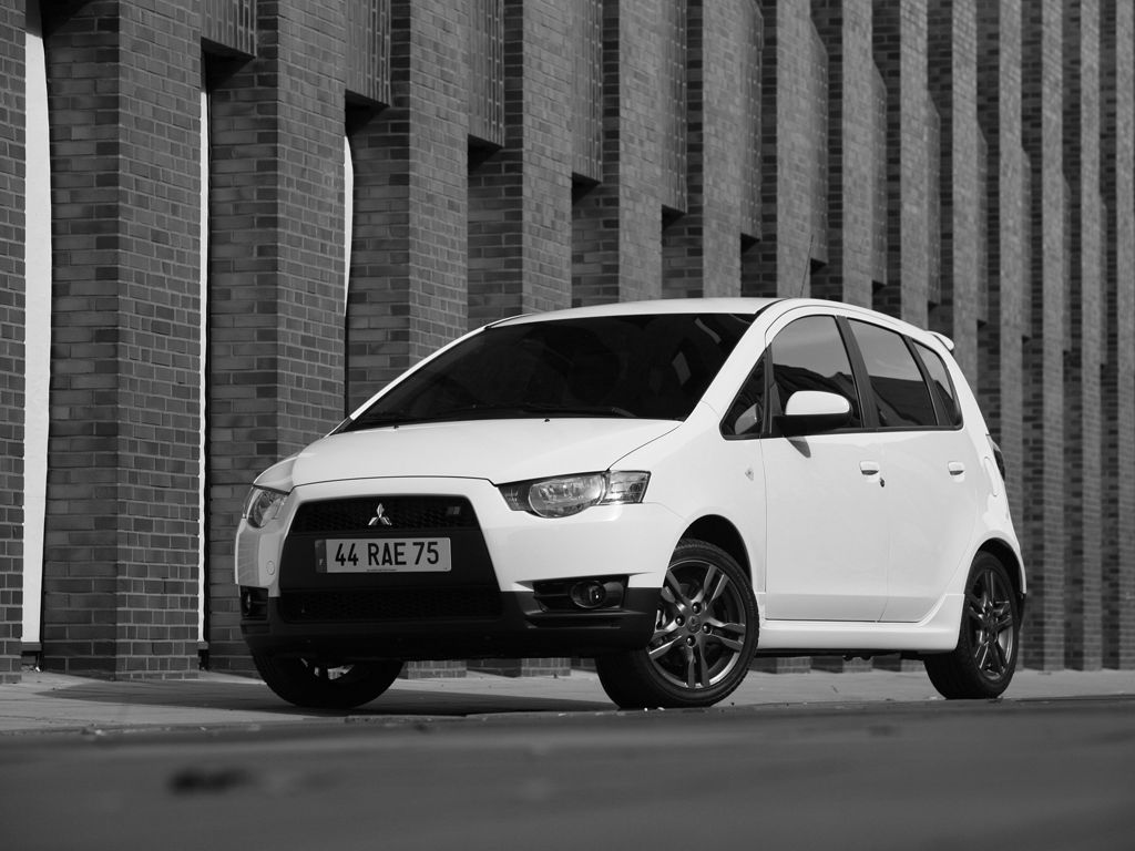 Mitsubishi Colt  1.5 i 16V 109 KM - dane techniczne, wymiary, spalanie i opinie