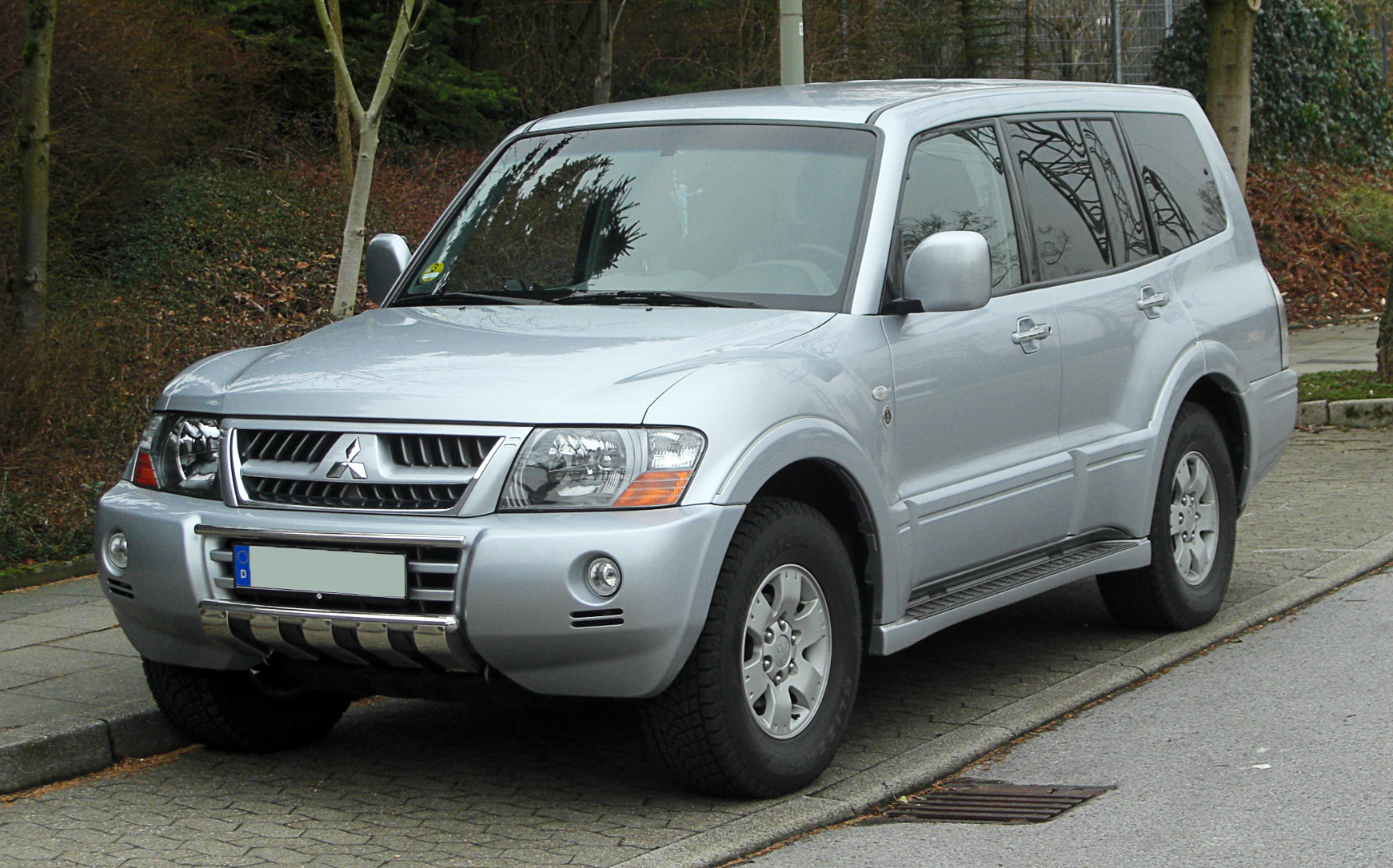 Mitsubishi Pajero  3.5 V6 GDI 3 dr 202 KM - dane techniczne, wymiary, spalanie i opinie