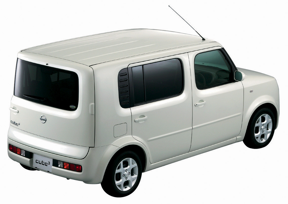 Nissan Cube  1.4i (98Hp) AT - dane techniczne, wymiary, spalanie i opinie