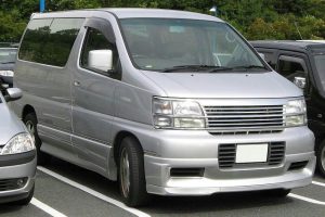 Nissan Elgrand 3.2DT (150Hp) Minivan