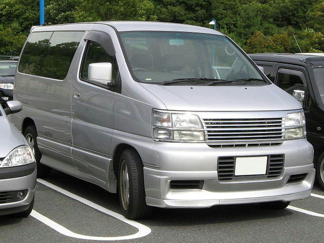 Nissan Elgrand 3.0DT 170KM - dane techniczne, wymiary, spalanie i opinie