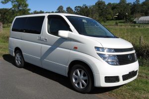 Nissan Elgrand  3.5i V6 4WD 240 KM Minivan