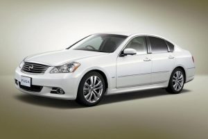 Nissan Fuga 3.5L V6 313 KM Sedan