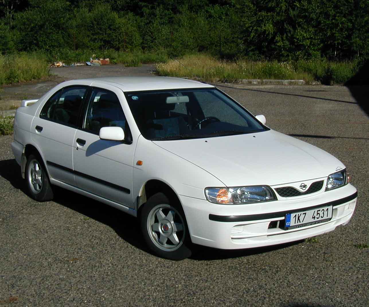 Nissan Pulsar 1.8 i 16V (125 Hp) - dane techniczne, wymiary, spalanie i opinie