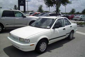 Nissan Sentra 1.6 i 16V 107 KM Sedan