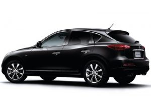 Nissan Skyline  3.7i V6 (330Hp) SUV