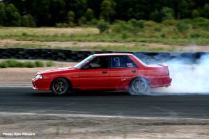 Nissan Skyline  1.8i 85KM Sedan