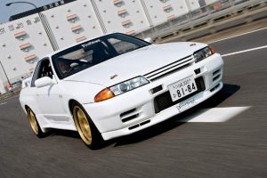 Nissan Skyline 2.0 i R6 24V Turbo 4WD 215 KM Coupe