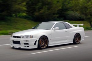 Nissan Skyline 2.5 i 24V Turbo 280 KM Sedan