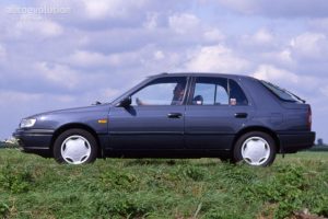 Nissan Sunny 2.0 GTI R 4×4 230 KM Hatchback