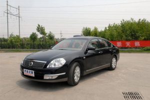 Nissan Teana  2.0 i 16V 136 Sedan