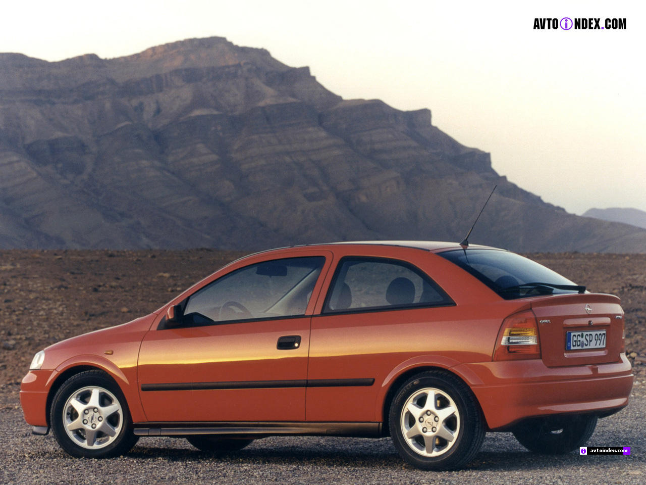 Opel Astra  1.6i (103Hp) - dane techniczne, wymiary, spalanie i opinie