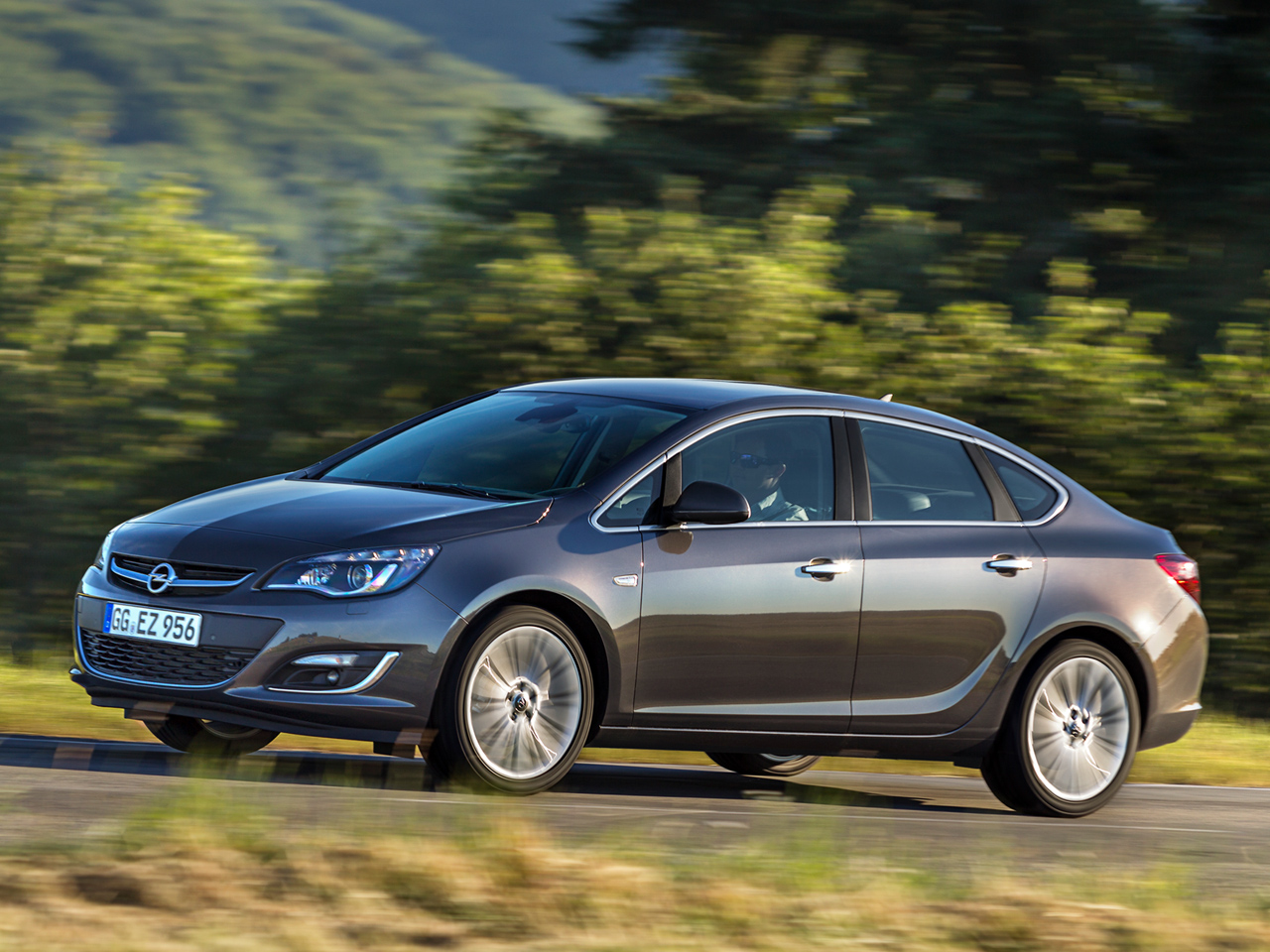 Opel Astra  1.4 MT (140 KM) - dane techniczne, wymiary, spalanie i opinie