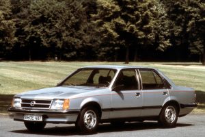 Opel Commodore 2.5 S 115 KM SUV