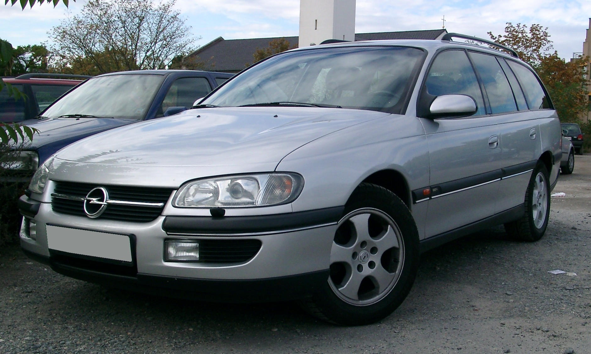 Opel Omega  2.5 V6 TDI 150 KM Suv