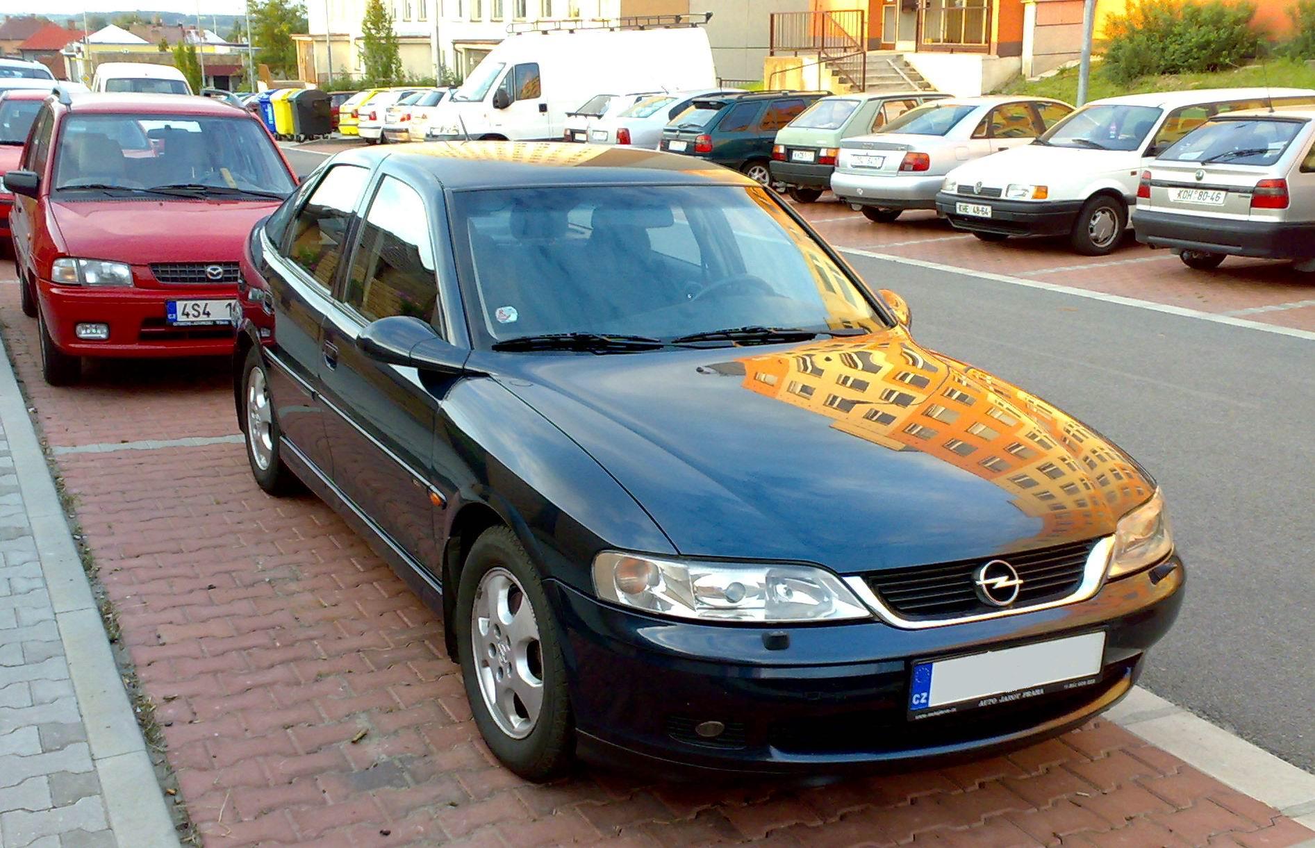 Opel Vectra  2.6 V6 170 KM Hatchback