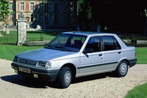 Peugeot 309 1.4 i 75 KM Hatchback