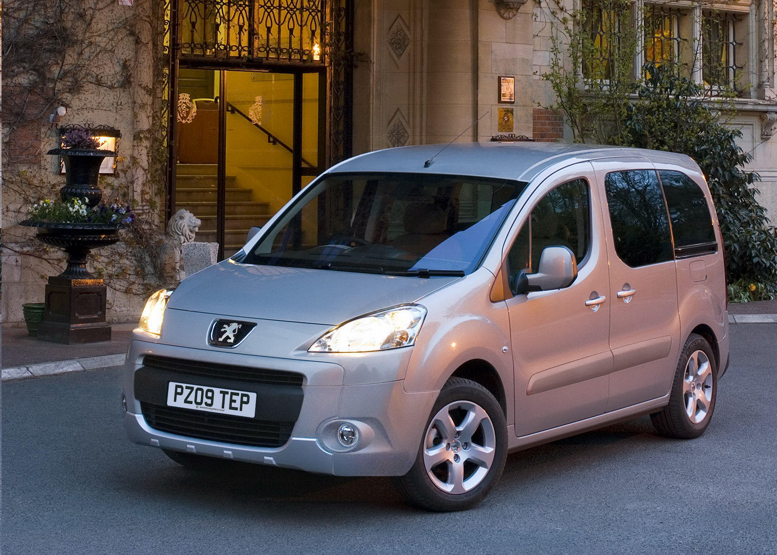 Peugeot Partner  1.6 HDi 75 KM - dane techniczne, wymiary, spalanie i opinie