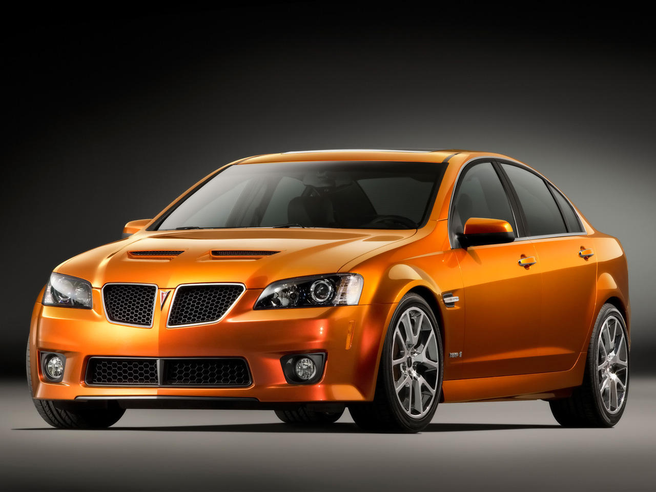 Pontiac G8 6.2i V8 (402Hp) - dane techniczne, wymiary, spalanie i opinie