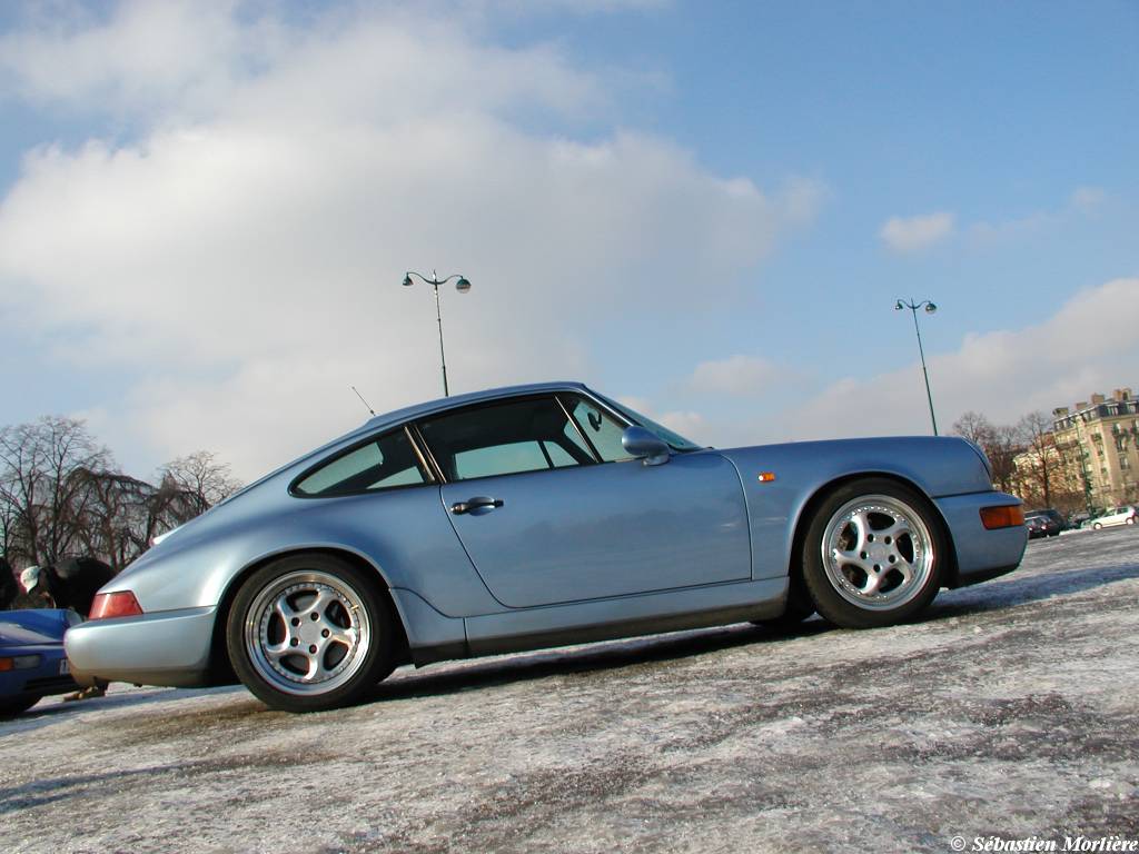 Porsche 911  3.3 Turbo 320 KM - dane techniczne, wymiary, spalanie i opinie