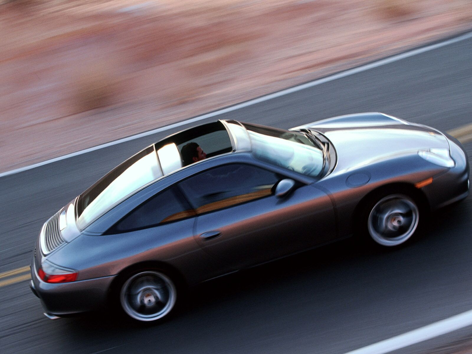 Porsche 911  3.6 Carrera 320 KM - dane techniczne, wymiary, spalanie i opinie