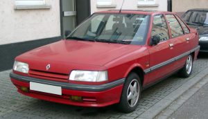 Renault 21  2.0 i 105 KM Hatchback