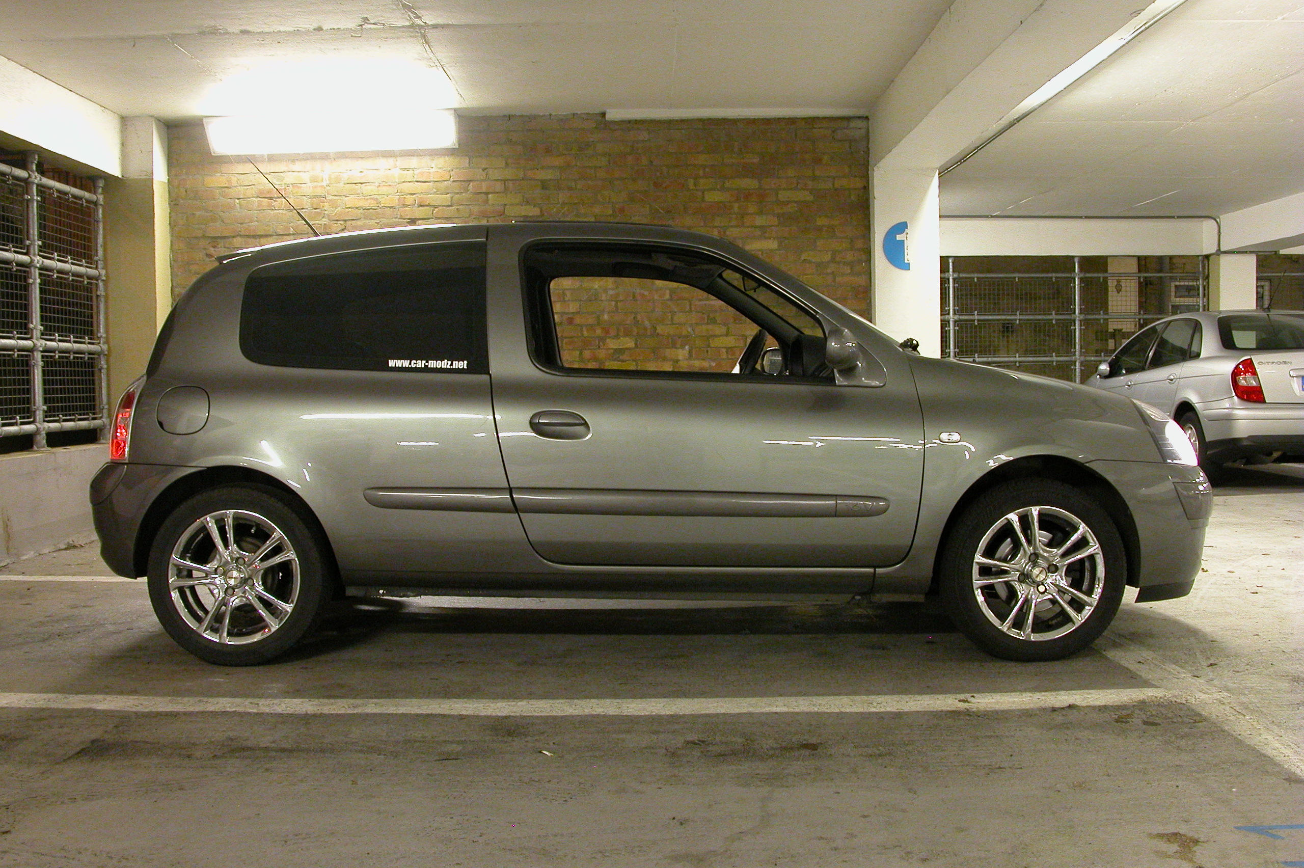 Renault Clio 1.2i (75Hp) Campus - dane techniczne, wymiary, spalanie i opinie