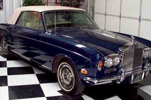 Rolls-Royce Corniche-Cabrio 6.8 i V8 Turbo 329 KM Hatchback
