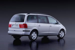 SEAT Alhambra  2.0 i 115 KM Minivan