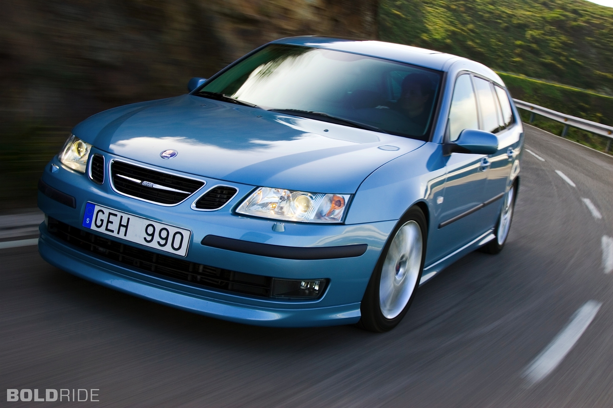 Saab 9-3 2.0T (150Hp) - dane techniczne, wymiary, spalanie i opinie