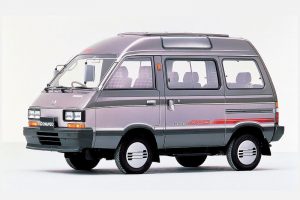 Subaru Domingo  1.0i (48Hp) Minivan