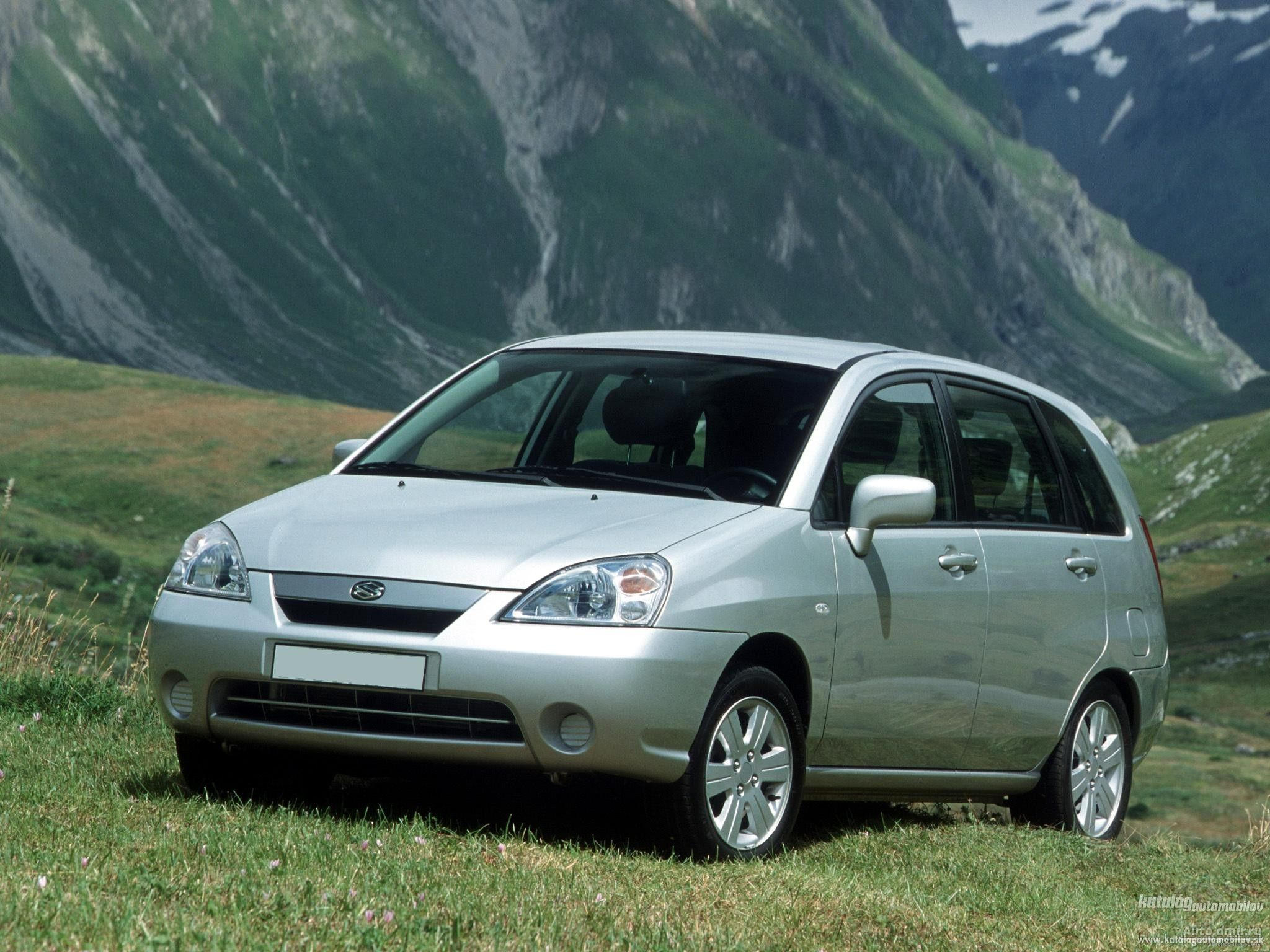 Suzuki Liana  1.6i MT 4WD 107KM - dane techniczne, wymiary, spalanie i opinie