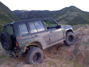 Suzuki Sidekick 1.6L 80 hp SUV