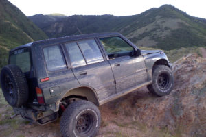 Suzuki Sidekick 1.6L 95 hp SUV