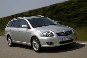 Toyota Avensis 1.6 VVT i 110 KM Sedan