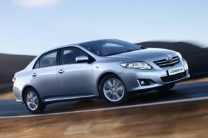Toyota Corolla Axio 1.8 CVT (125 KM) 4WD Sedan