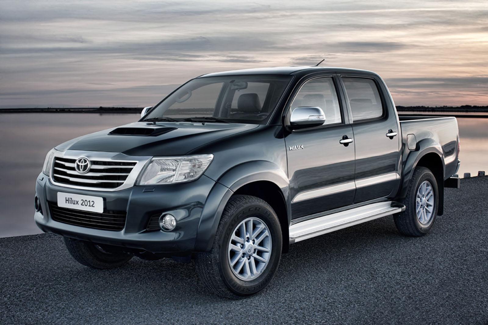 Toyota Hilux  2.5d AT (144 HP) 4WD - dane techniczne, wymiary, spalanie i opinie
