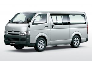 Toyota Regius  2.0 i 135 KM Minivan