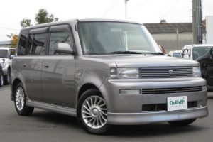 Toyota BB 1.5 i 16V 110 KM Minivan