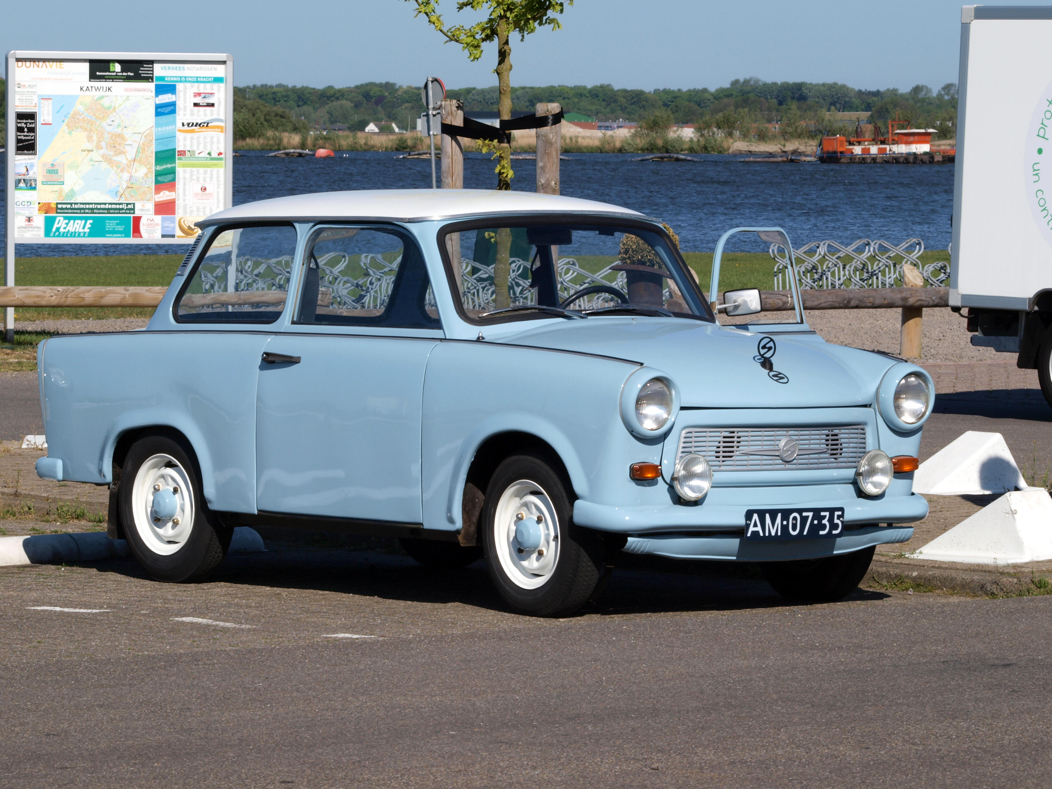 Trabant P-601 0.6 26 KM - dane techniczne, wymiary, spalanie i opinie