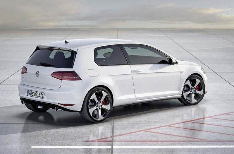 Volkswagen Golf-GTI  2.0 AT (220 HP) Hatchback