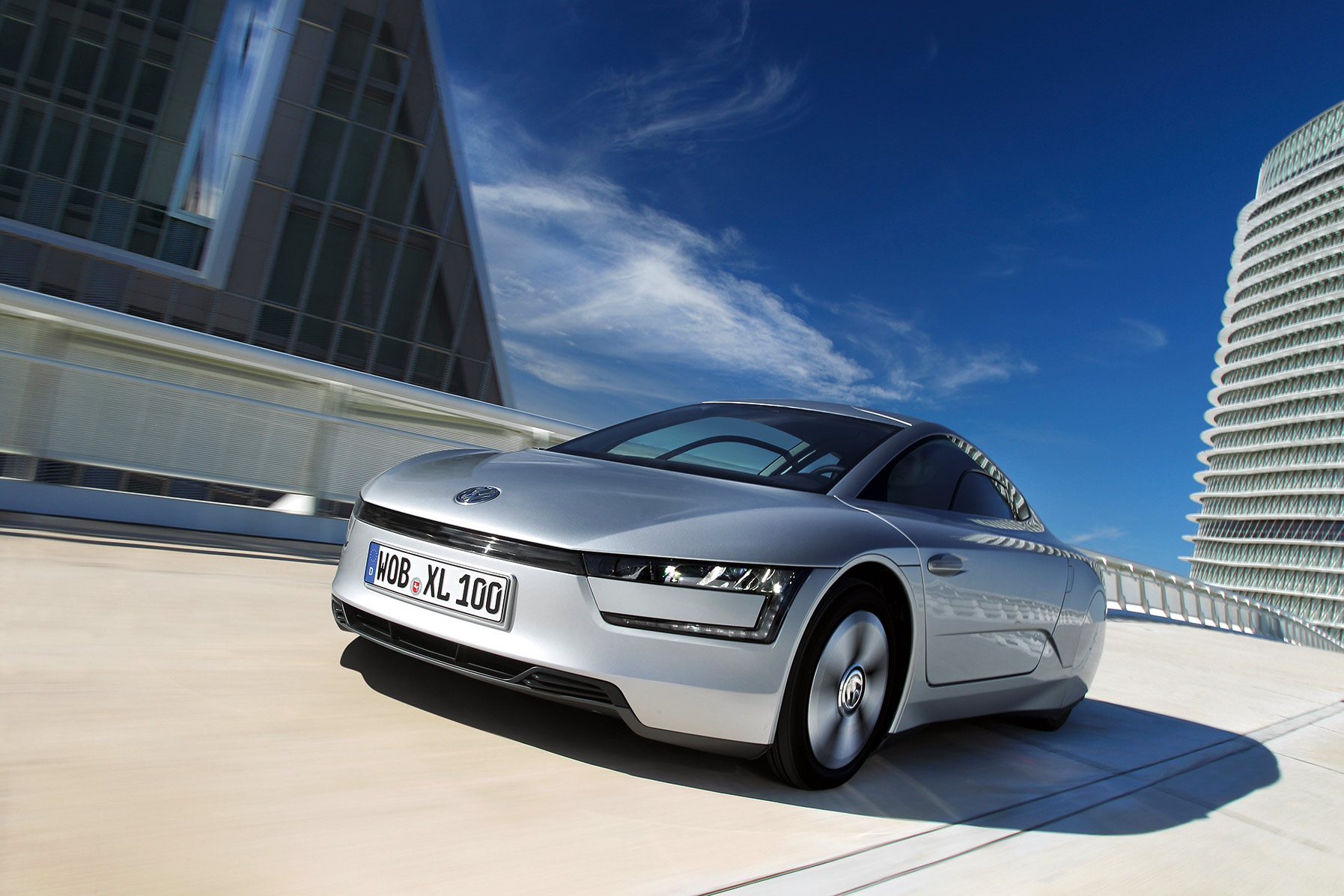 Volkswagen XL1  1.0hyb AT (48 KM) - dane techniczne, wymiary, spalanie i opinie